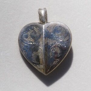 Vintage puffy heart sterling silver 925 etched design pendant 4.2cm